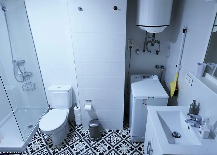 Valdes Center By Nras Daire *