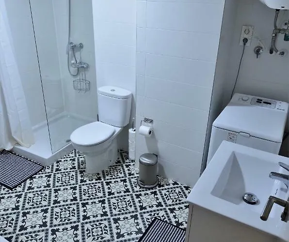 Valdes Center By Nras